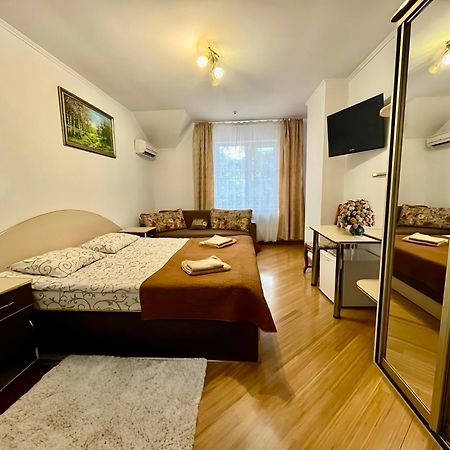 Domino Hotel Berehove  Luaran gambar