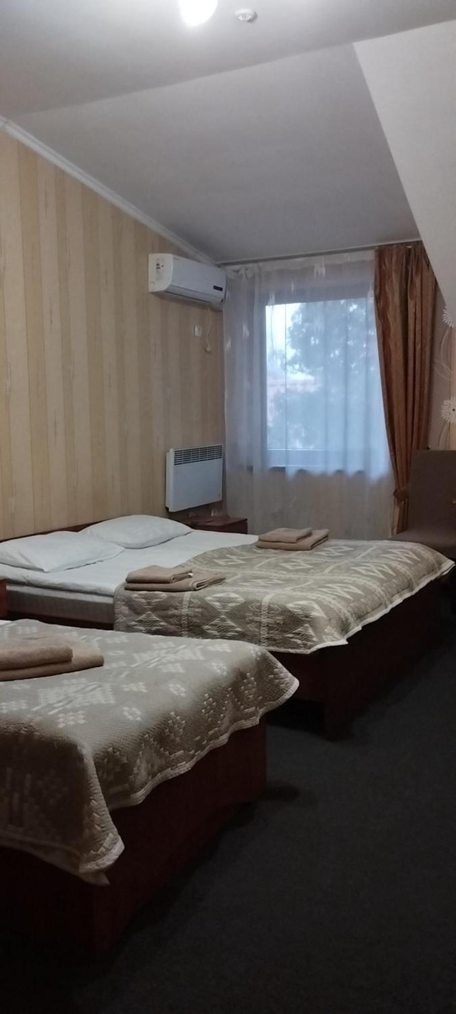 Domino Hotel Berehove  Luaran gambar