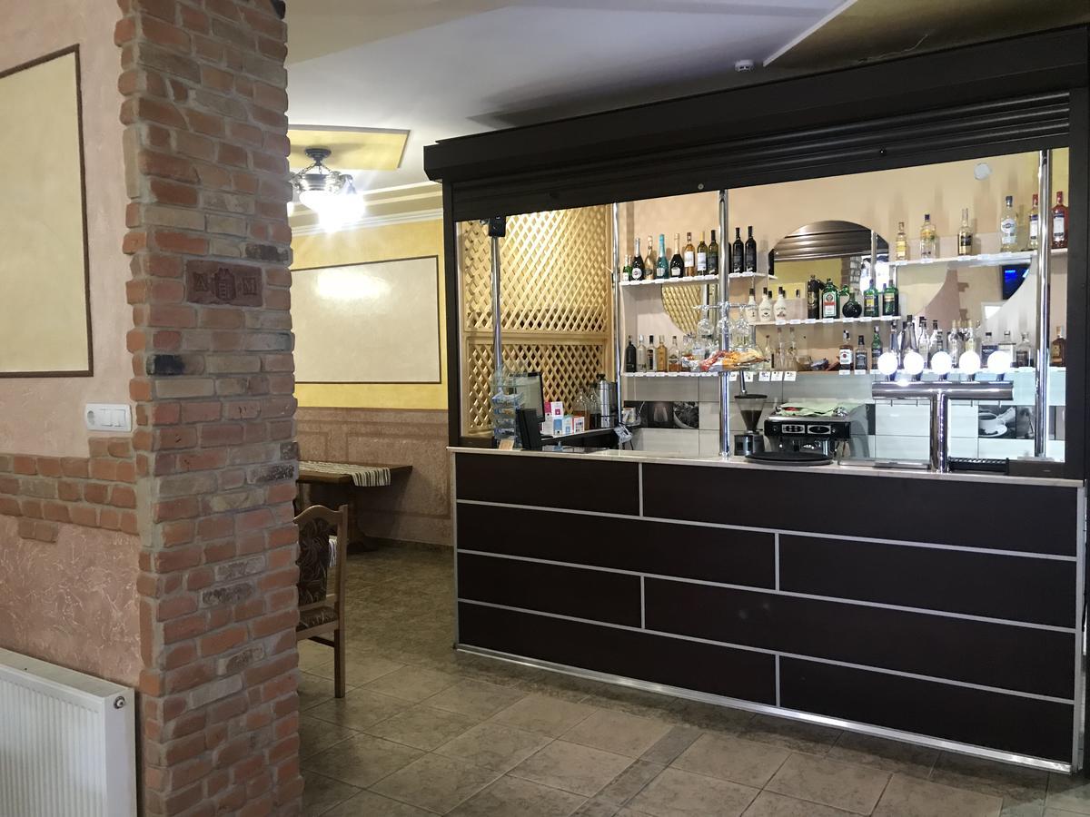 Domino Hotel Berehove  Luaran gambar
