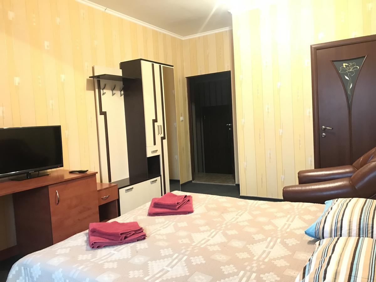 Domino Hotel Berehove  Luaran gambar